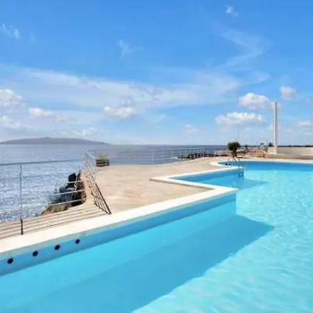 Costa Isora 1 Frontline *